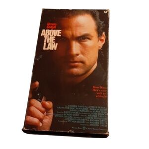 Steven Seagal Above the Law Warner vhr home video
